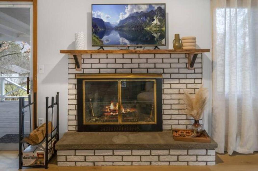 Cayuga Bungalow On Lake—Sleeps 13—Outdoor Firepit Lansing Buitenkant foto